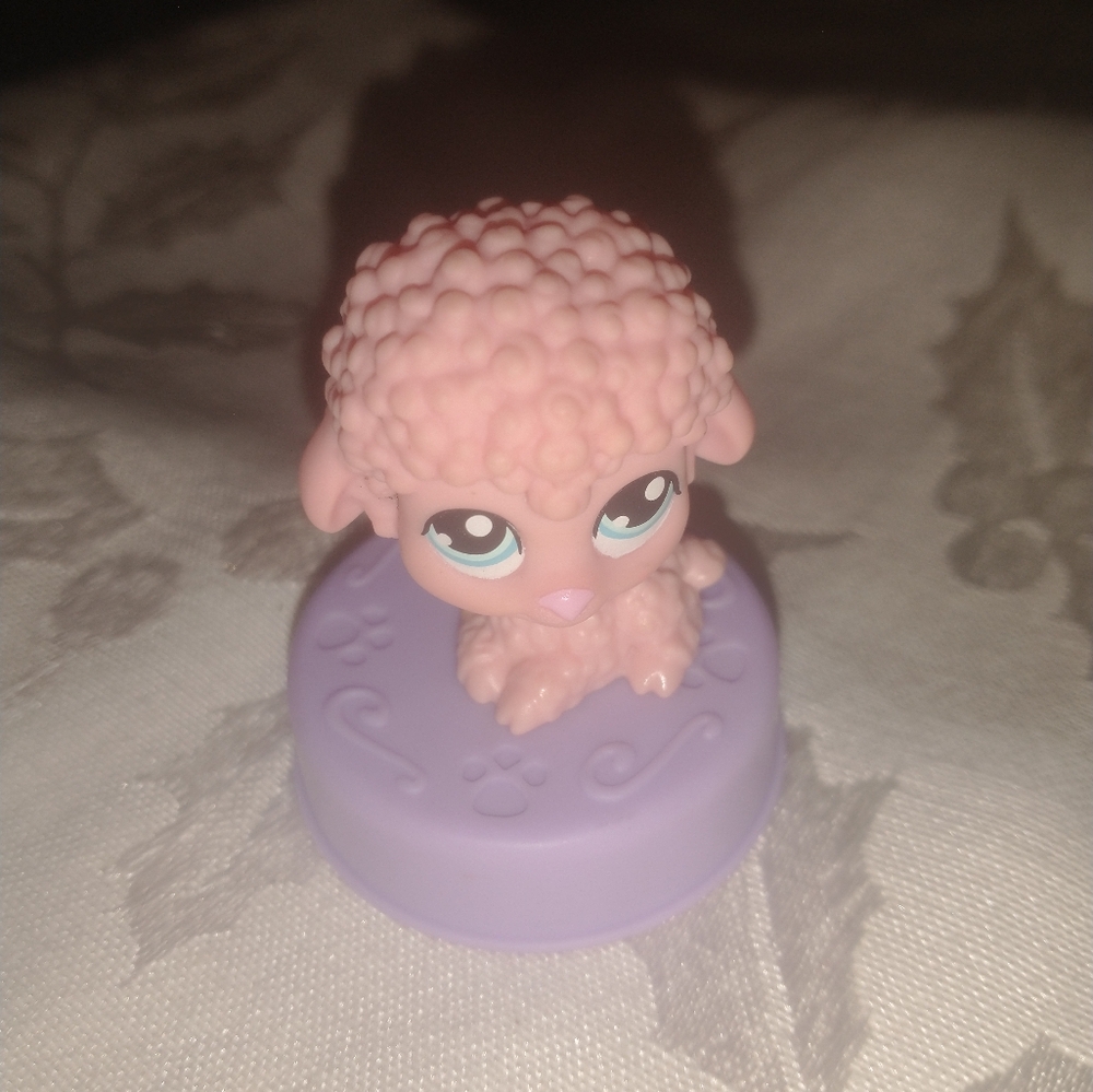 McDonald's Happy Meal Littlest Pet Shop LPS 2006 Hasbro Pink Lamb Cake Topper